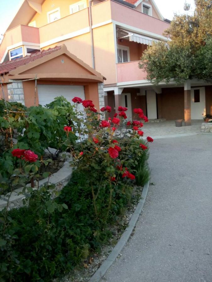 Apartment Olive Jovici  Exterior foto